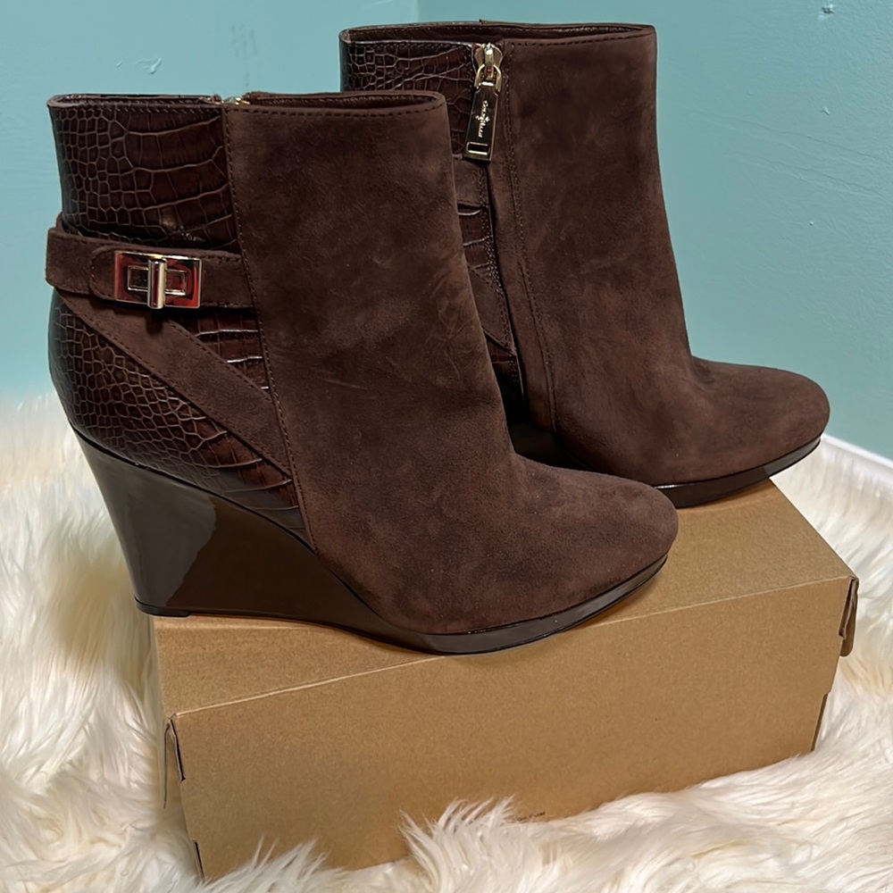 Cole Haan Brown Suede Wedges Booties 10B
